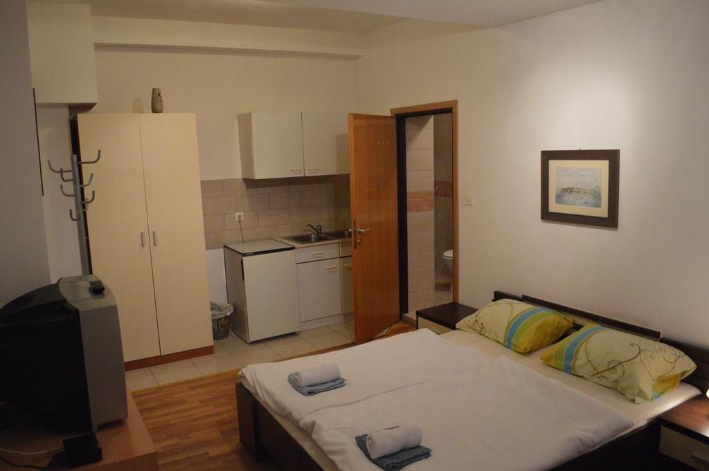 Rooms Aracic Slavonski Brod Ngoại thất bức ảnh
